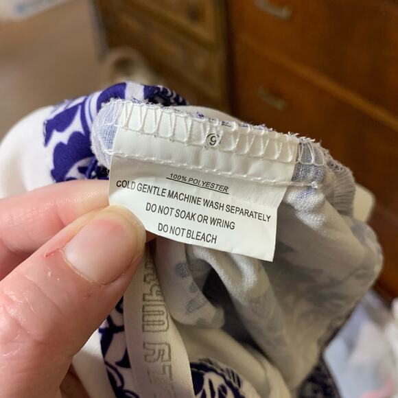 Lily Whyt Blue and White Fine China High Waisted Shorts Size 8 - Picture 9 of 14